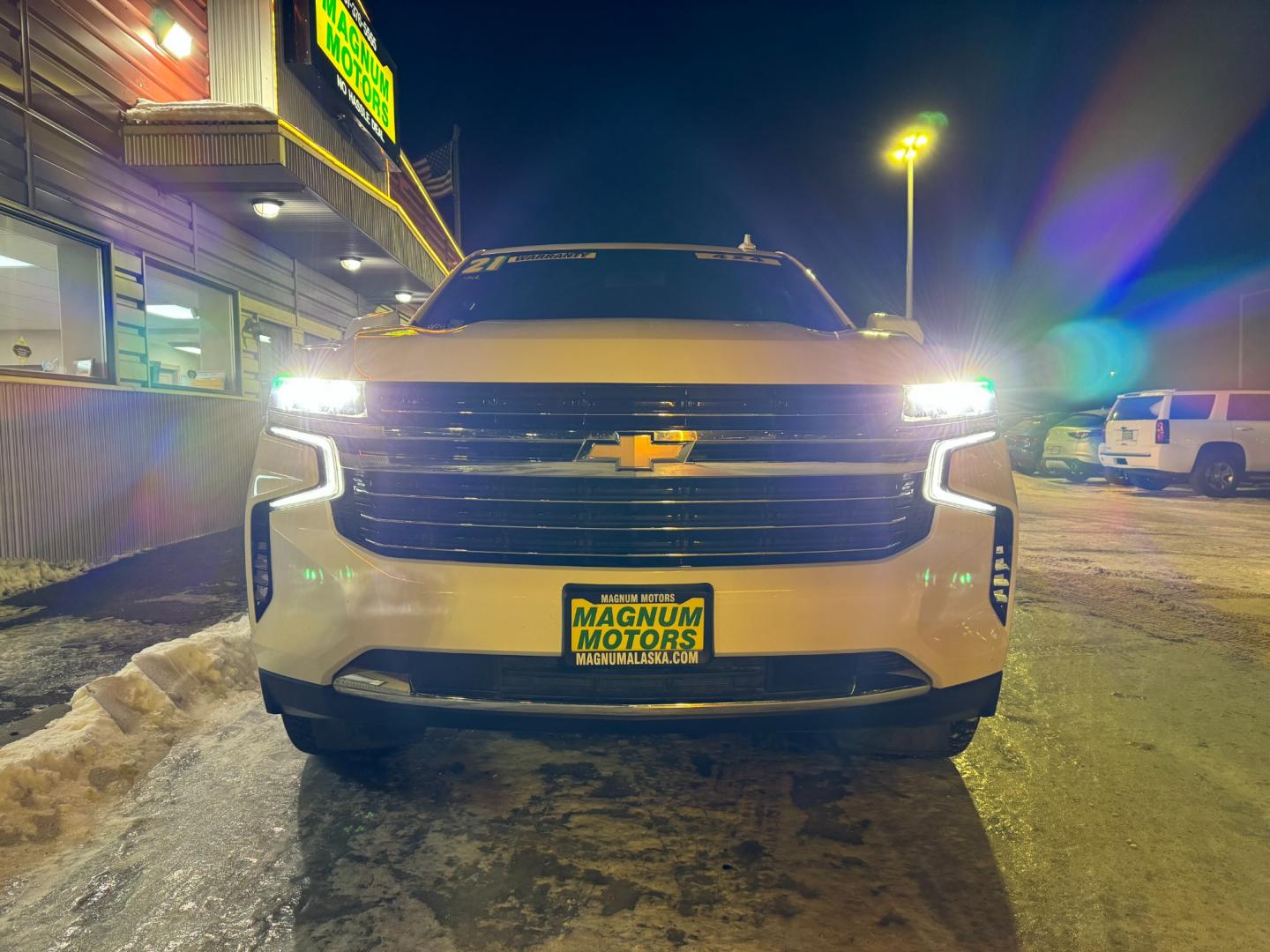 2021 White /Black Chevrolet Tahoe LT (1GNSKNKD5MR) with an 5.3L V8 Gasoline engine, located at 1960 Industrial Drive, Wasilla, 99654, (907) 274-2277, 61.573475, -149.400146 - Photo#8